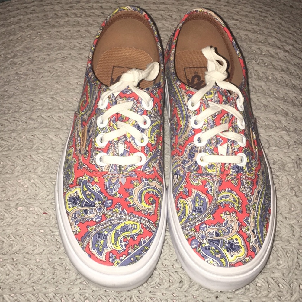 Women’s Paisley Print Vans Red Blue Sz 7.5 Shoe